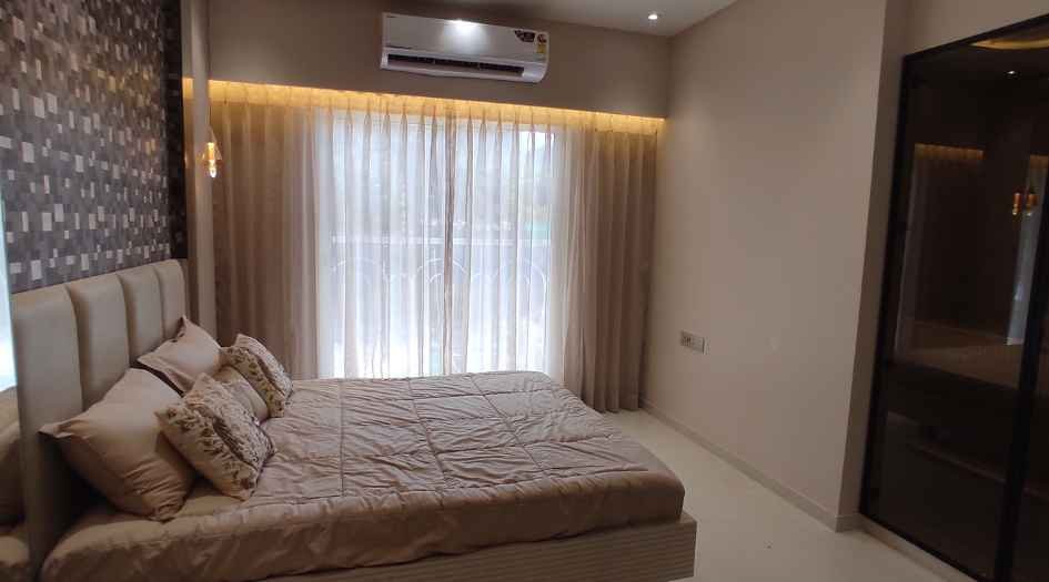 Raunak-Supreme-Gallery-M.Bedroom